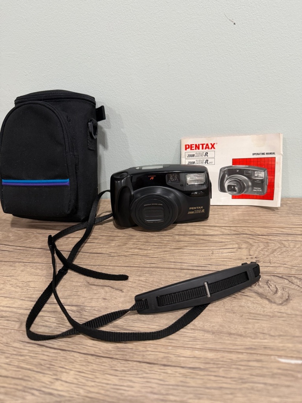 PENTAX ZOOM 105-R 38mm POINT & SHOOT Autofocus CAMERA /STRAP & BAG and Manual